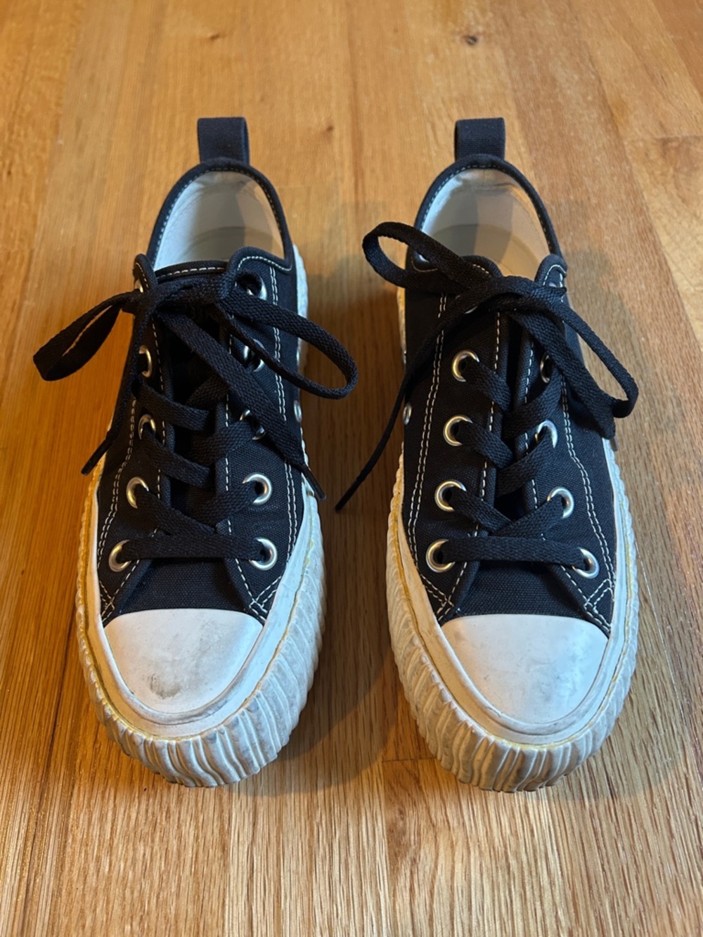 Women’s Black Canvas Low-Top Sneakers with Ribbed White Sole
